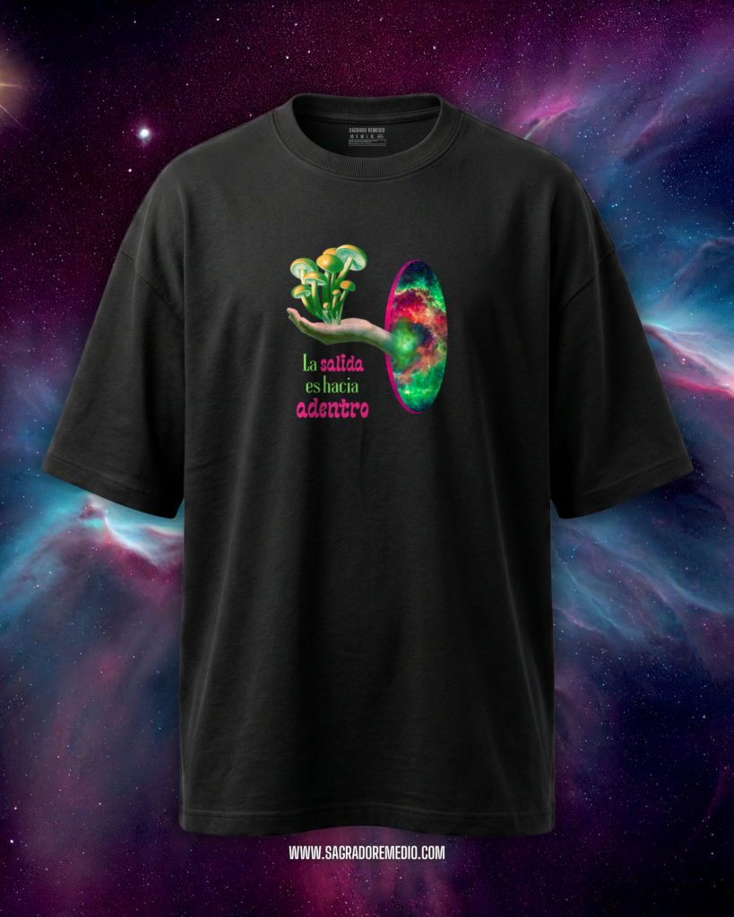 la salida es hacia adentro playera oversize hombre sagrado remedio